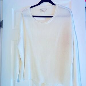Adorable Girls Vintage Havana light white Sweater in Large with cut out back